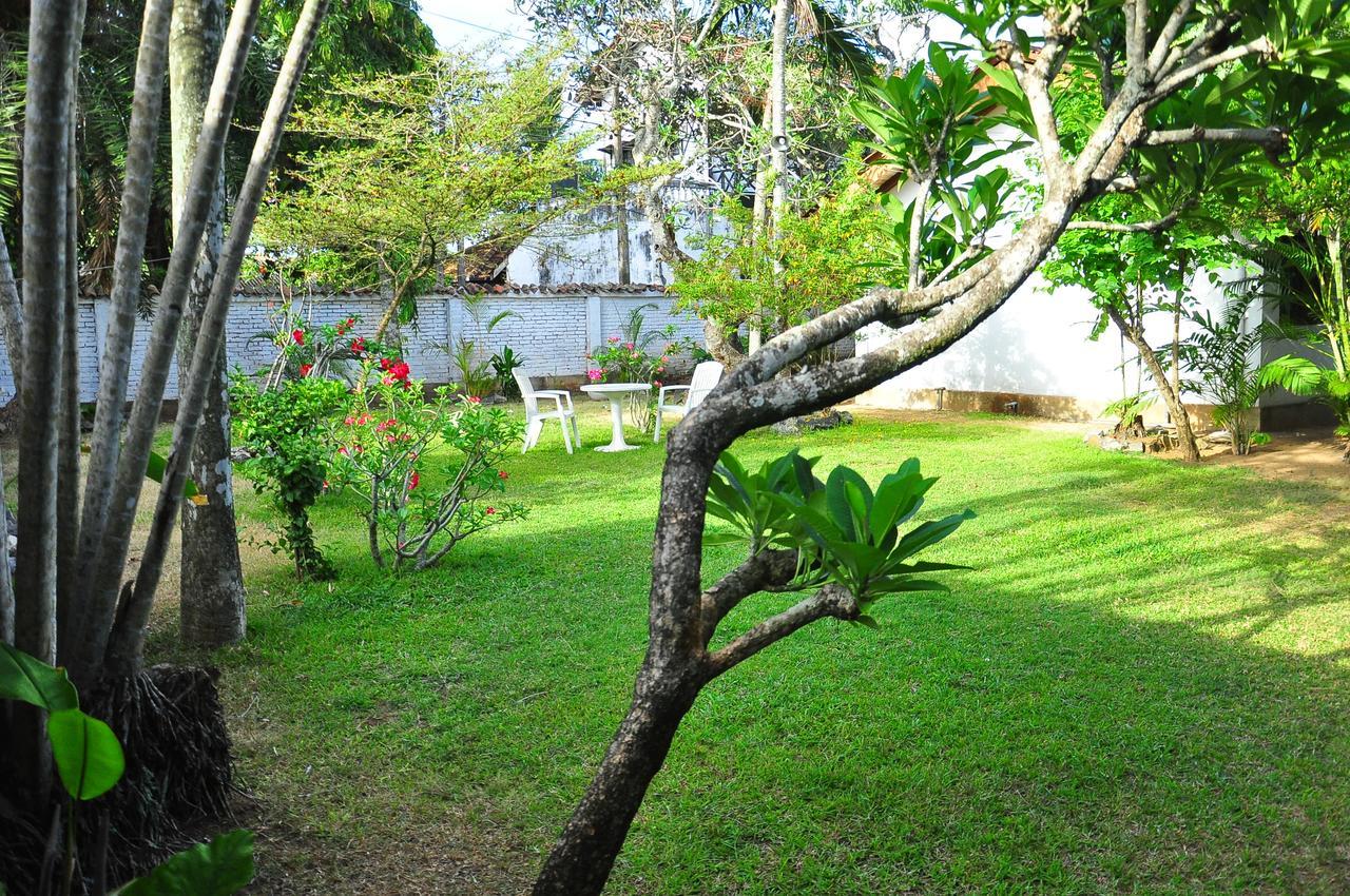 Cottage Garden Bungalows Moratuwa Bagian luar foto