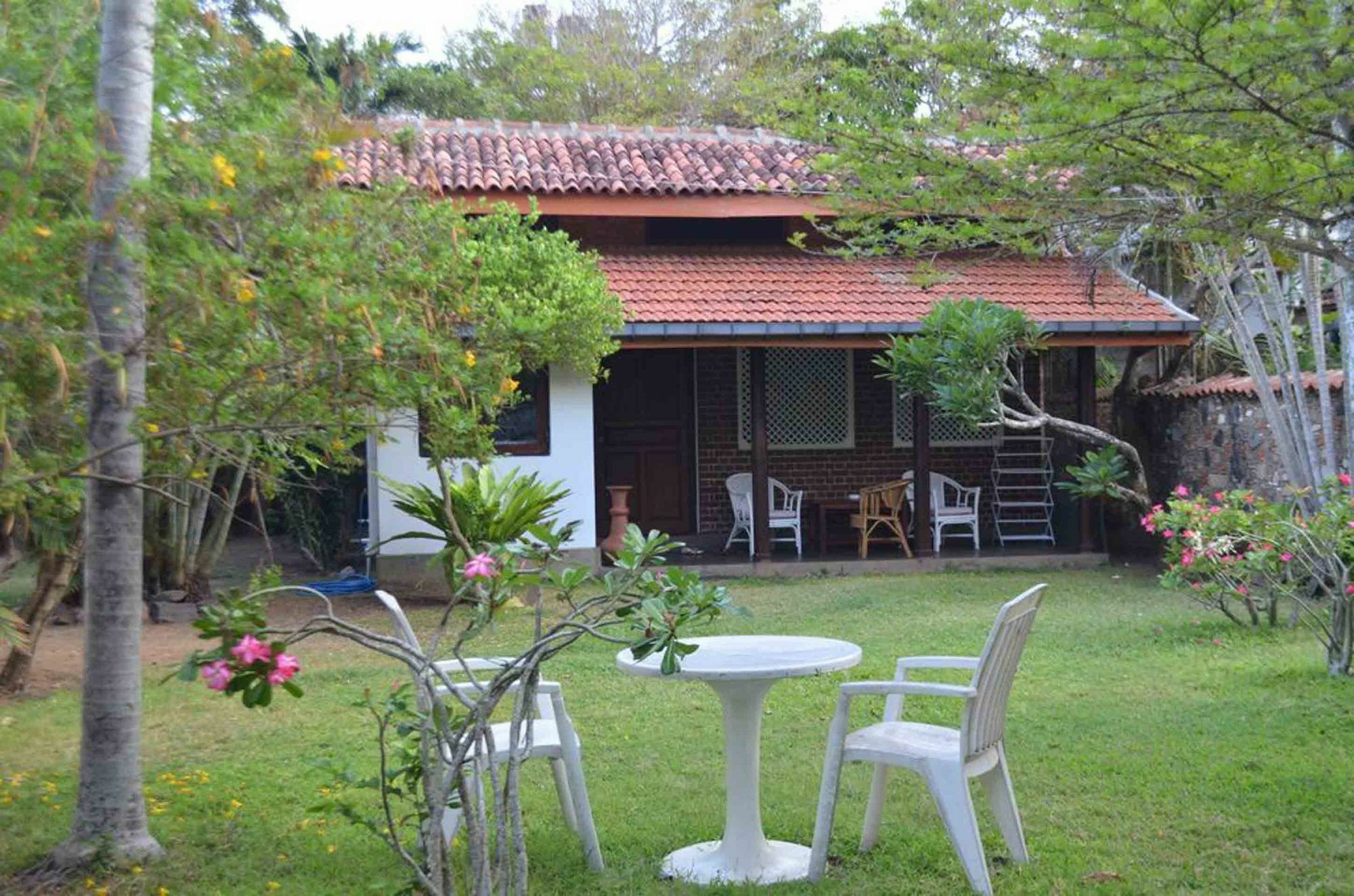 Cottage Garden Bungalows Moratuwa Bagian luar foto